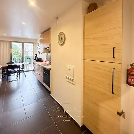 L'archimede - Parking Prive *