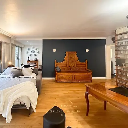 L'archimede - Parking Prive