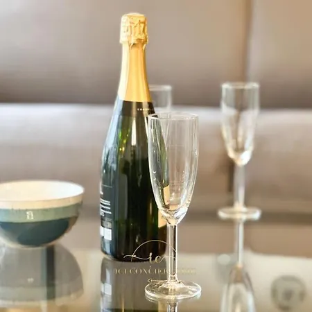 L'archimede - Parking Prive * Versailles