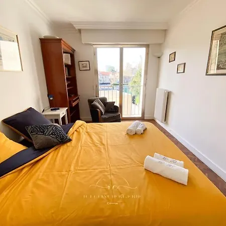 L'archimede - Parking Prive *