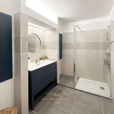 L'archimede - Parking Prive