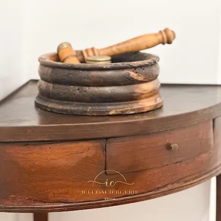 L'archimede - Parking Prive