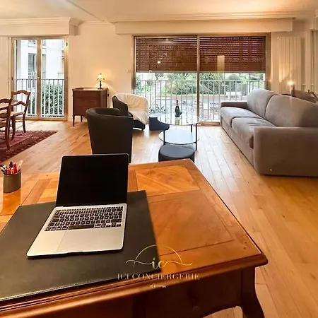 L'archimede - Parking Prive Versailles